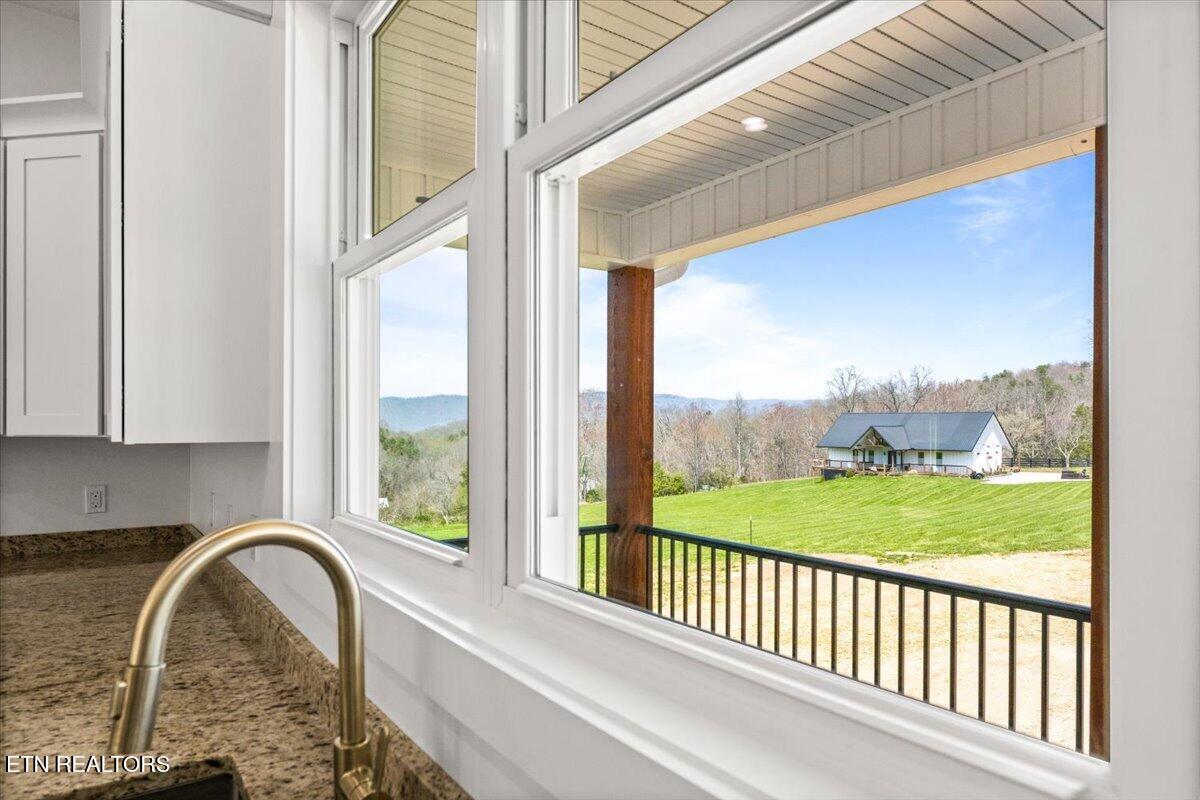 2271 Long Hollow Road Lafollette TN 37766