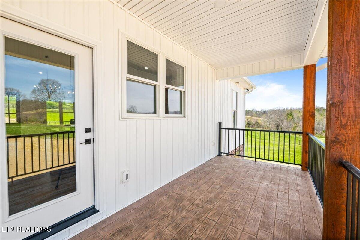 2271 Long Hollow Road Lafollette TN 37766