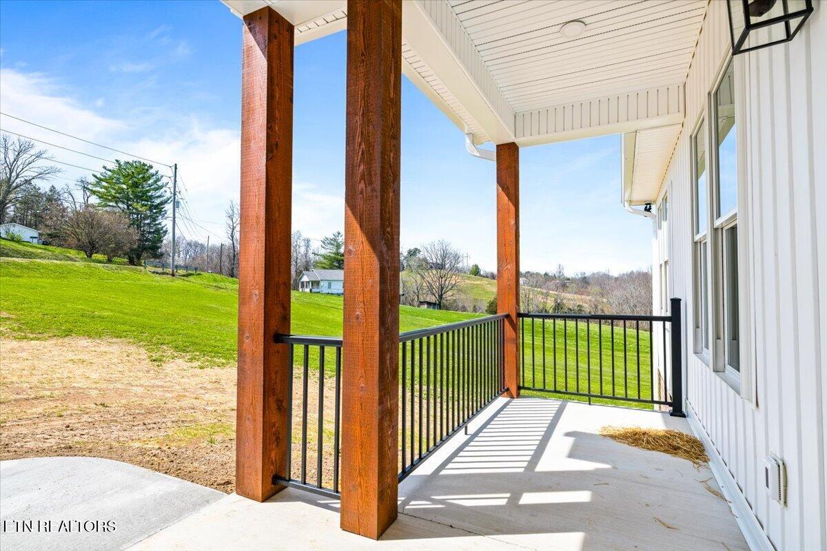 2271 Long Hollow Road Lafollette TN 37766