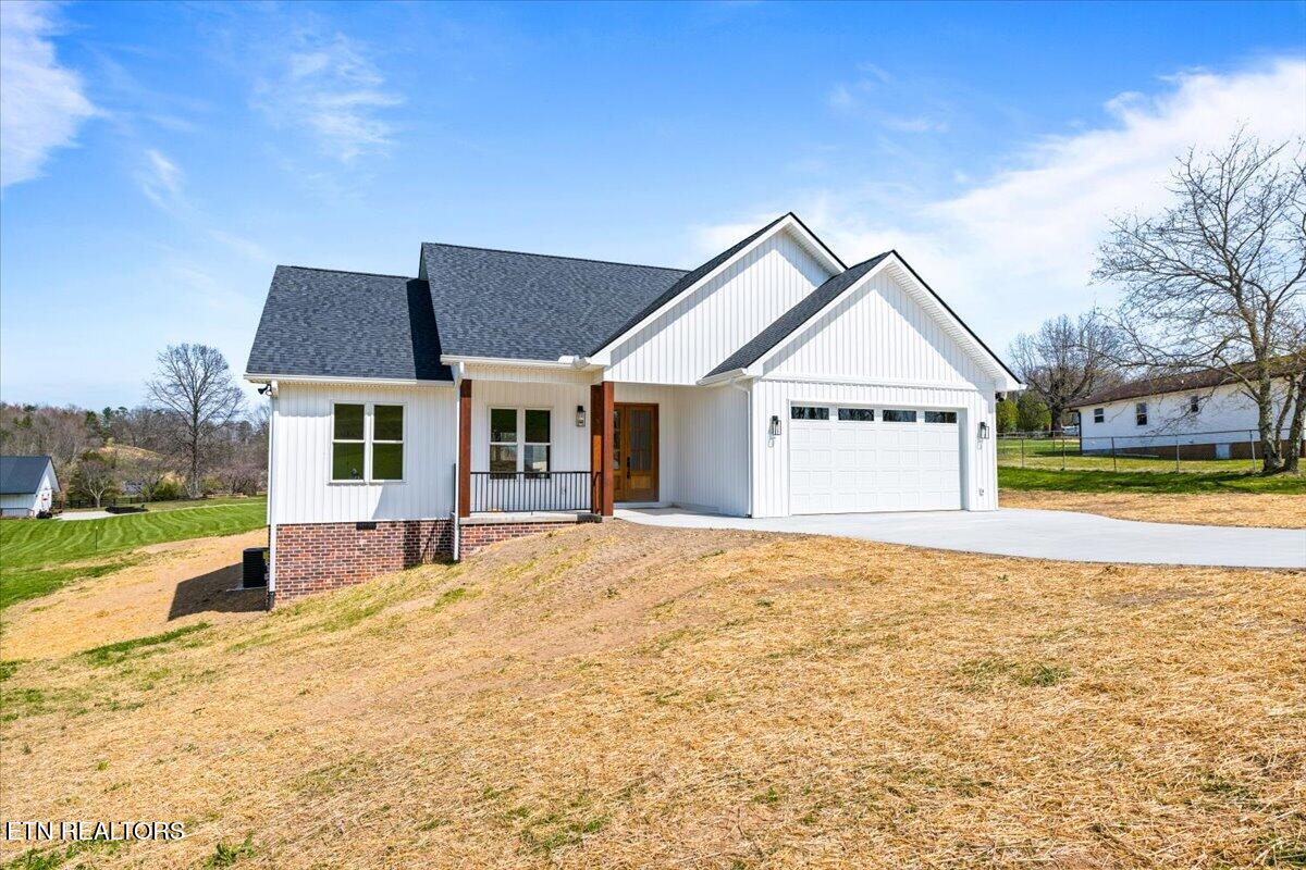 2271 Long Hollow Road Lafollette TN 37766