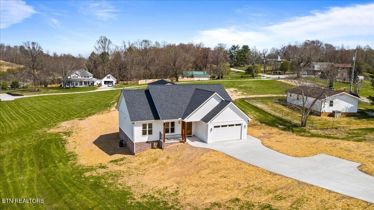 2271 Long Hollow Road Lafollette TN 37766