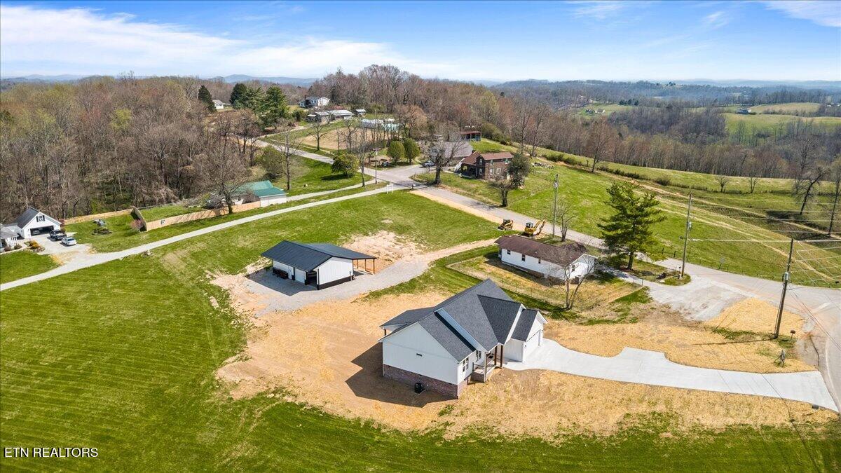 2271 Long Hollow Road Lafollette TN 37766