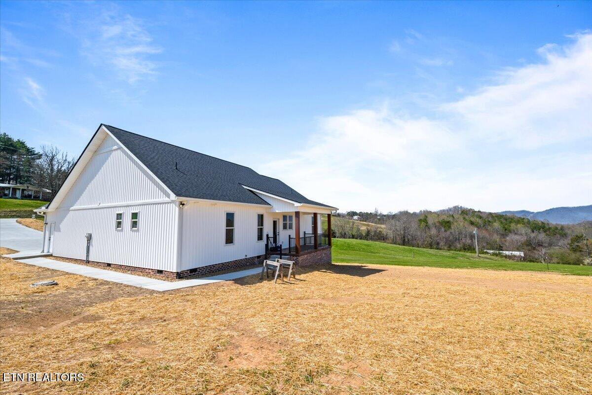 2271 Long Hollow Road Lafollette TN 37766
