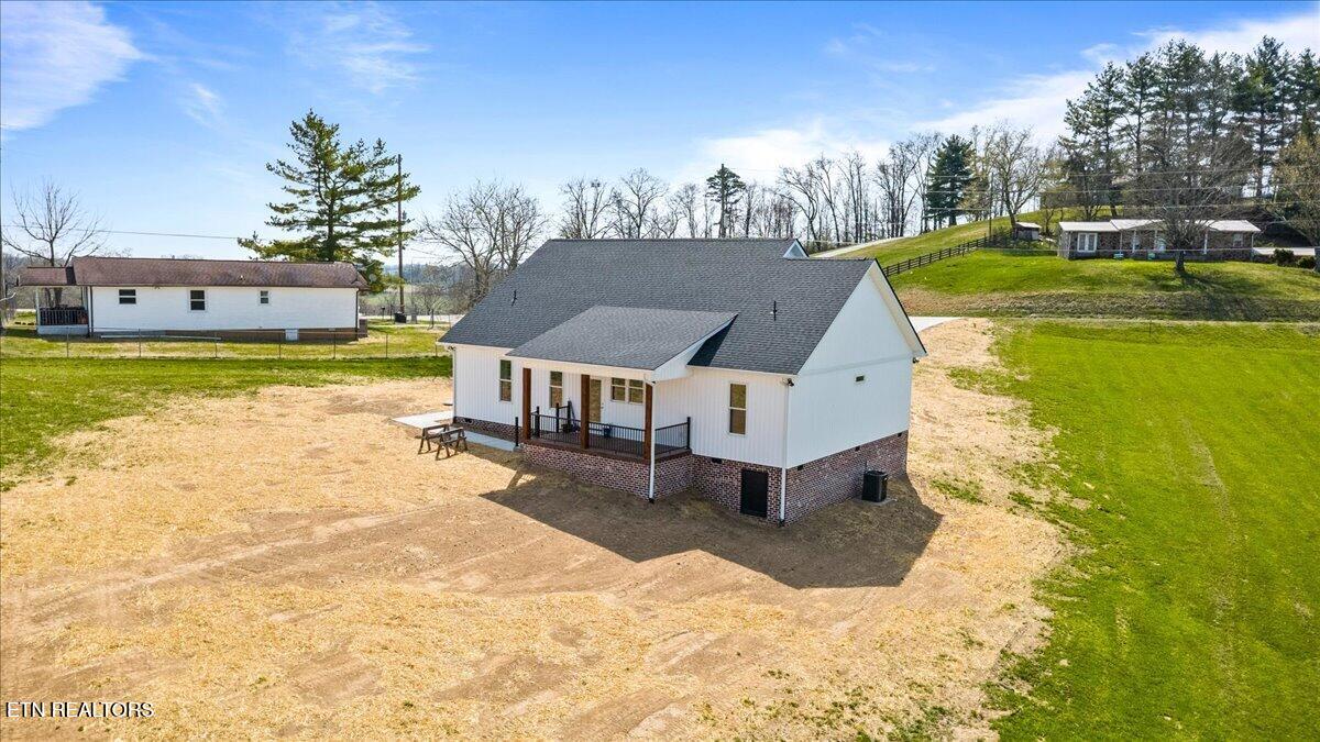 2271 Long Hollow Road Lafollette TN 37766