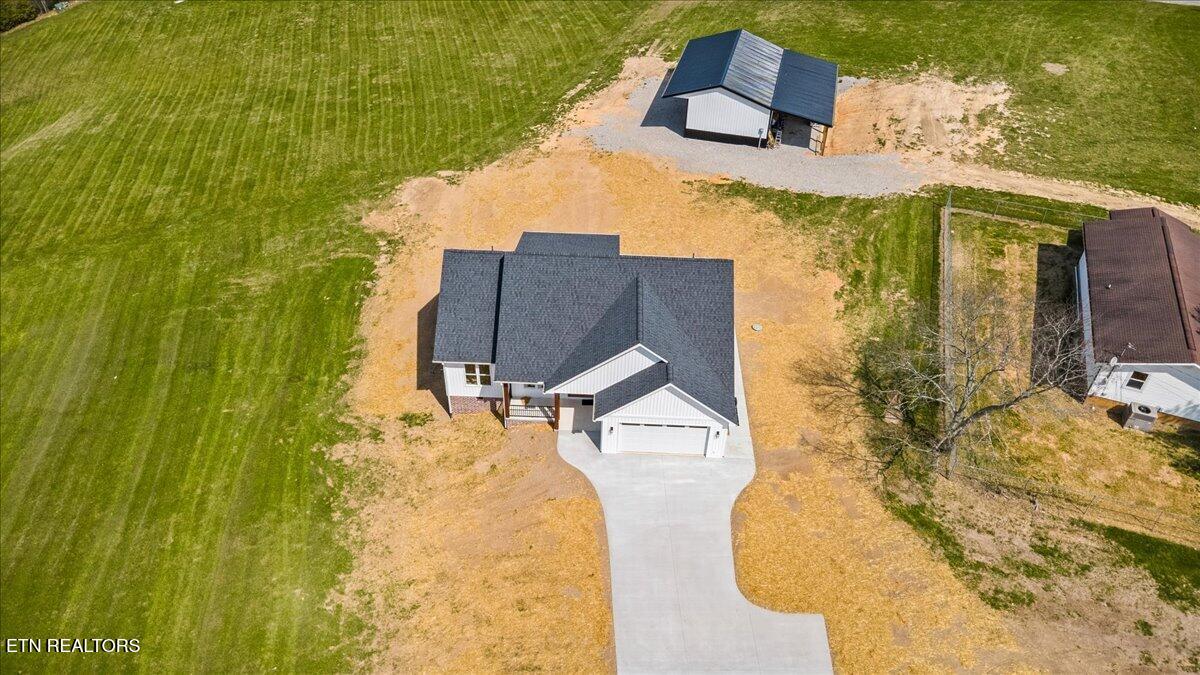 2271 Long Hollow Road Lafollette TN 37766