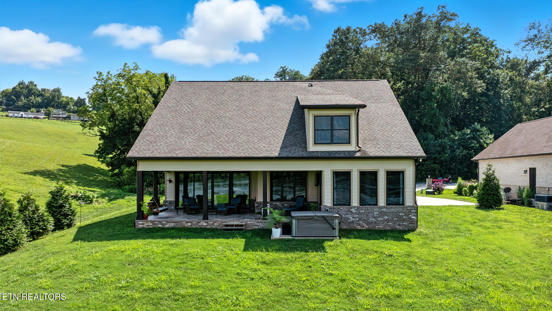 659 Quiet River Lane Loudon TN 37774