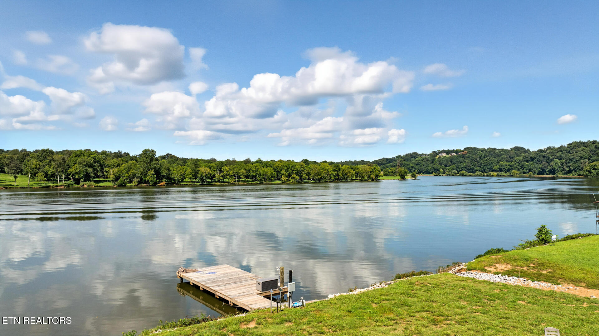 659 Quiet River Lane Loudon TN 37774