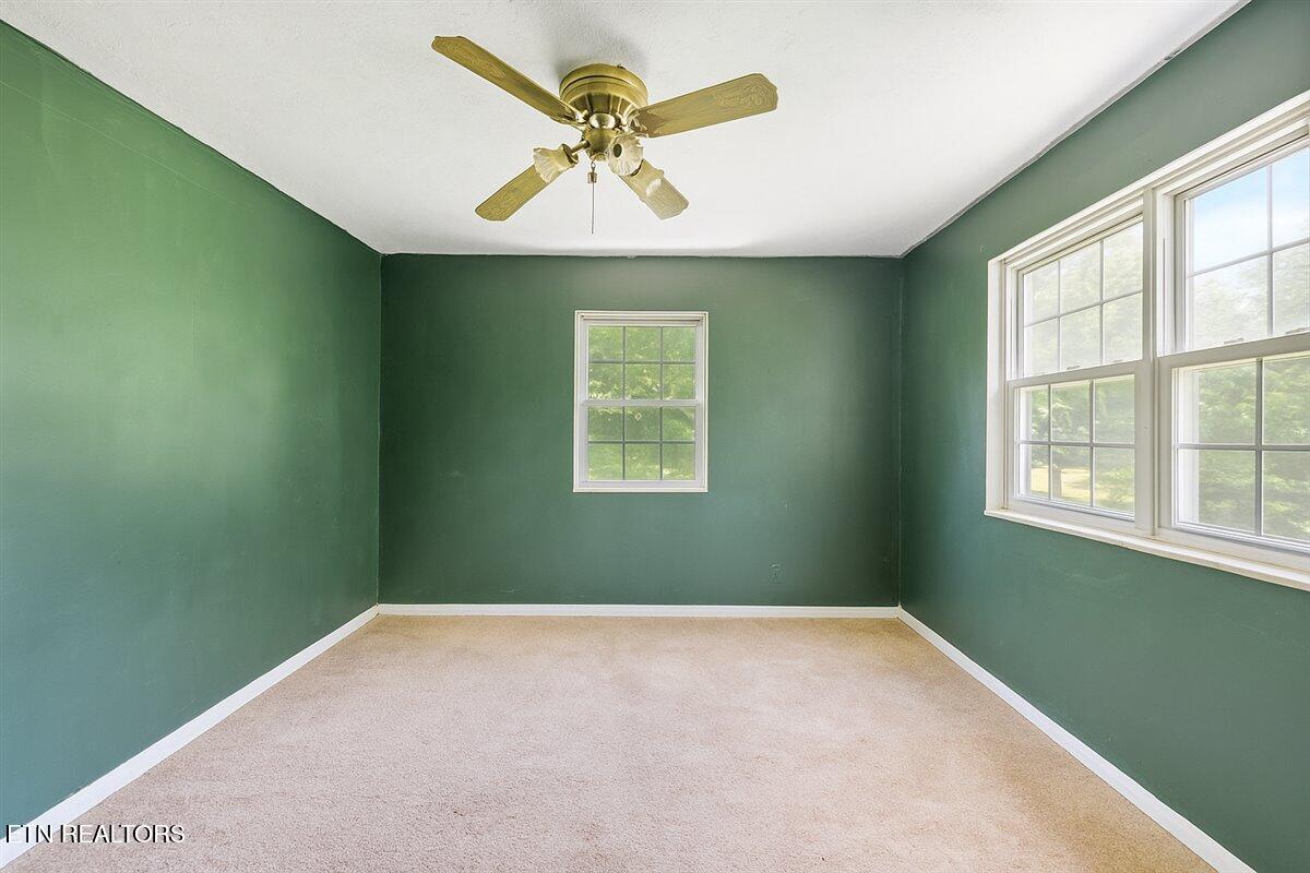 330 Dilbeck Lane Caryville TN 37714