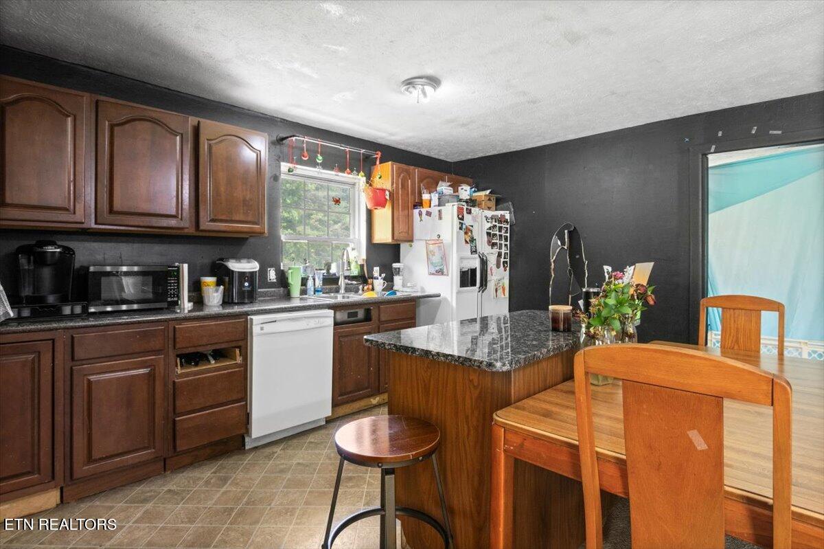 330 Dilbeck Lane Caryville TN 37714