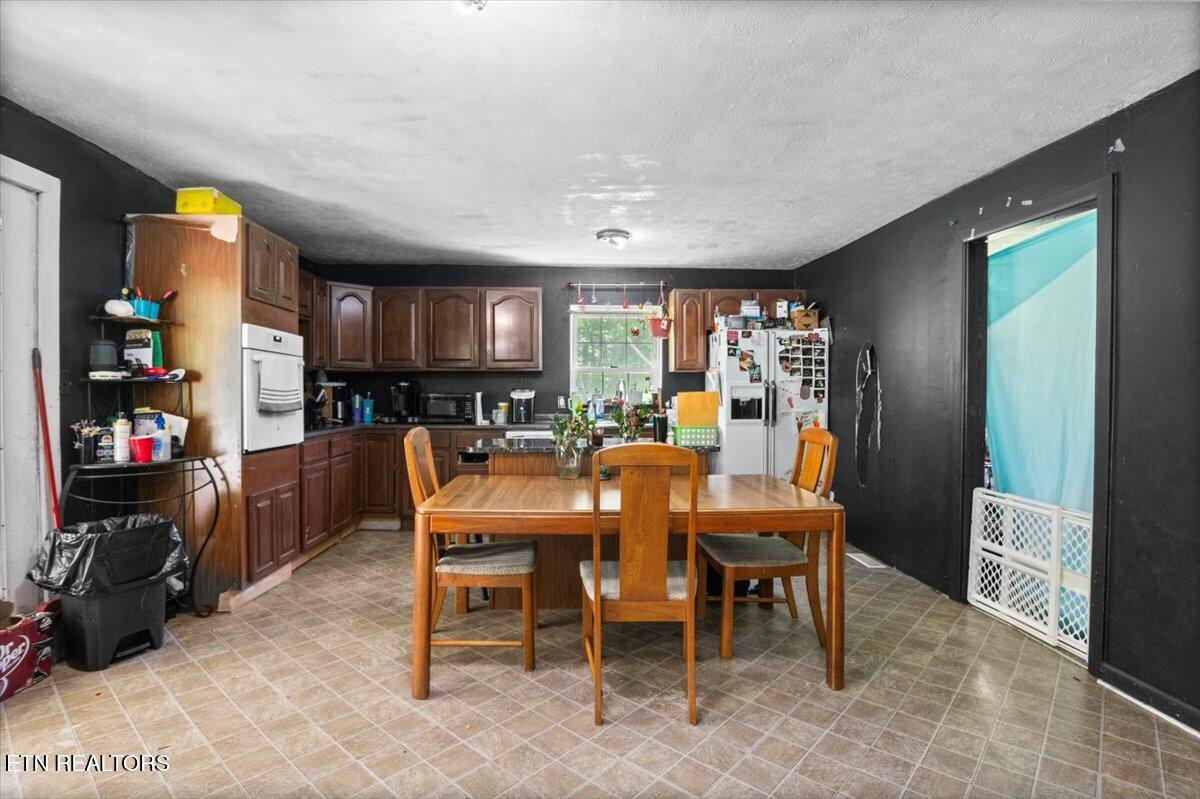 330 Dilbeck Lane Caryville TN 37714