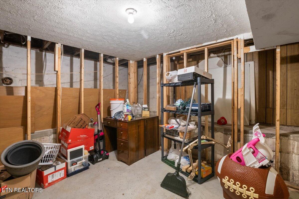 330 Dilbeck Lane Caryville TN 37714