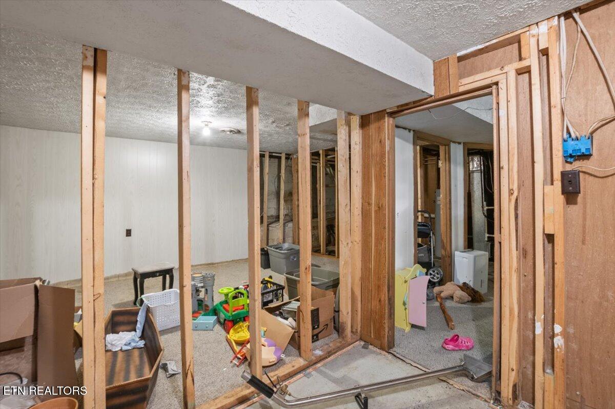 330 Dilbeck Lane Caryville TN 37714