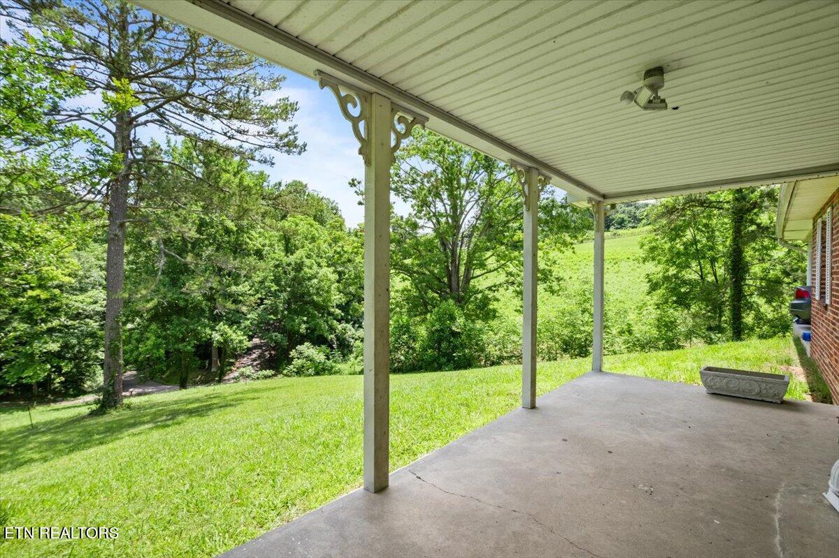 330 Dilbeck Lane Caryville TN 37714