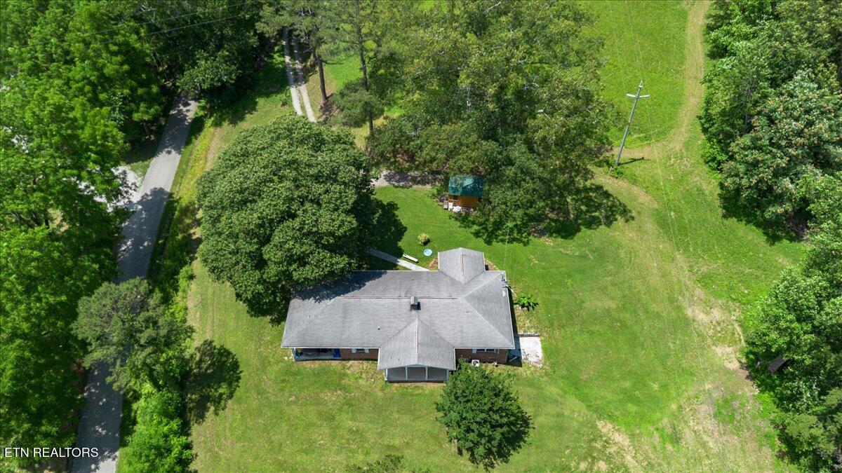330 Dilbeck Lane Caryville TN 37714