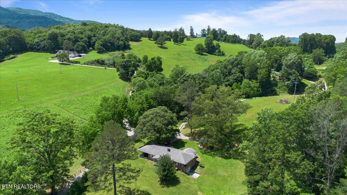 330 Dilbeck Lane Caryville TN 37714