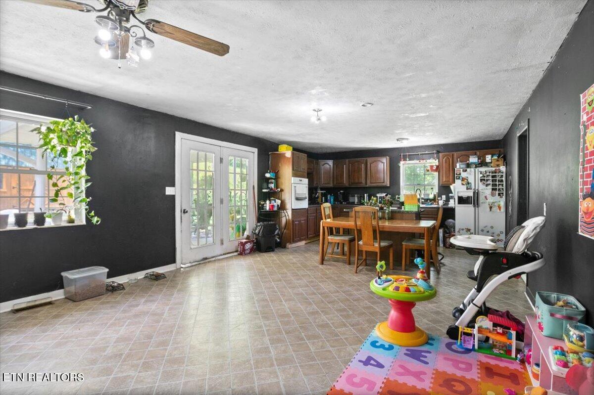 330 Dilbeck Lane Caryville TN 37714