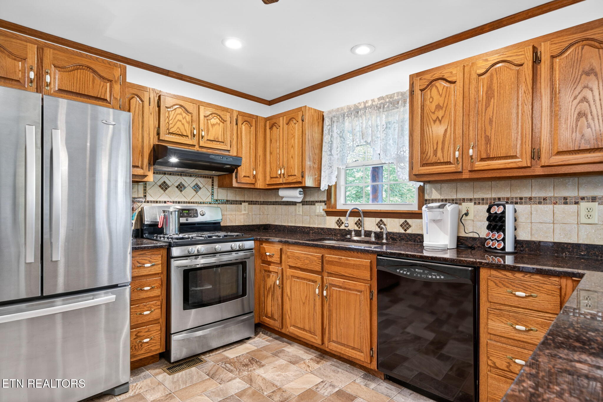 25 Old Kentucky Stock Road Crossville TN 38571