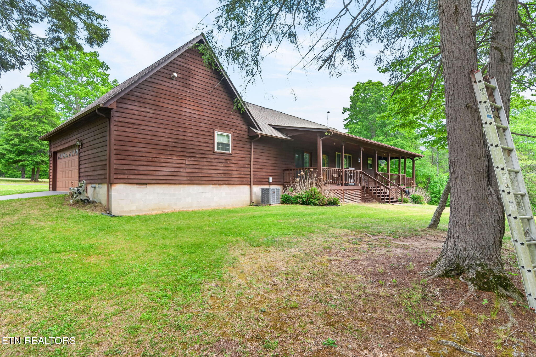 25 Old Kentucky Stock Road Crossville TN 38571
