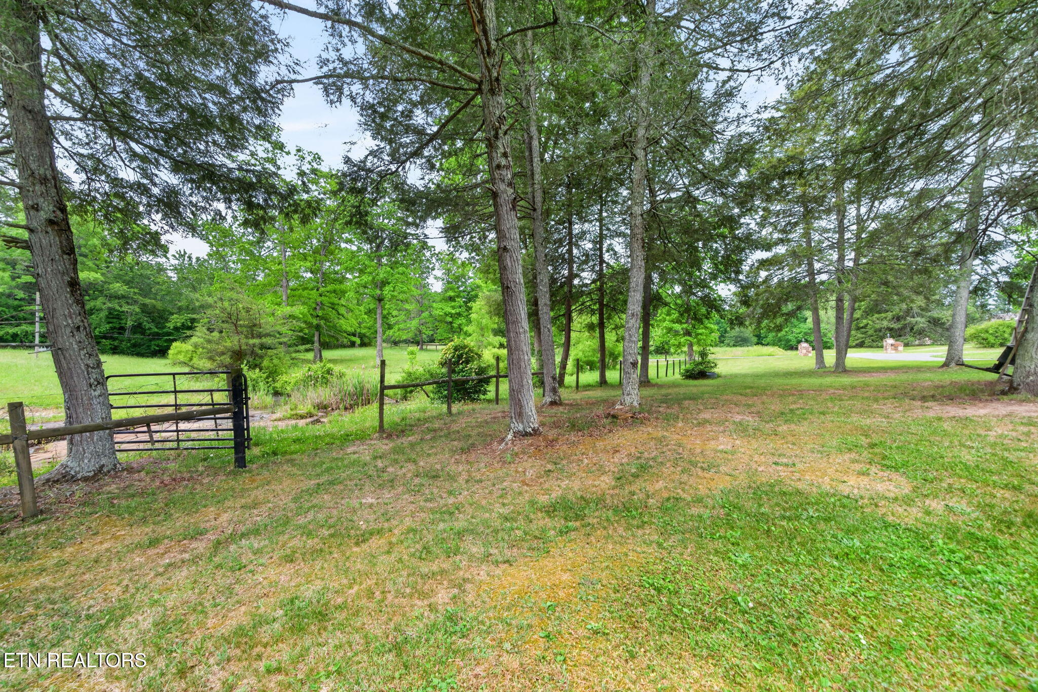 25 Old Kentucky Stock Road Crossville TN 38571