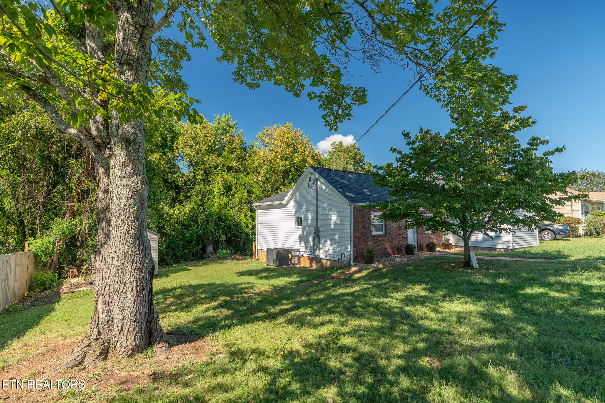 618 Glendale Avenue Clinton TN 37716