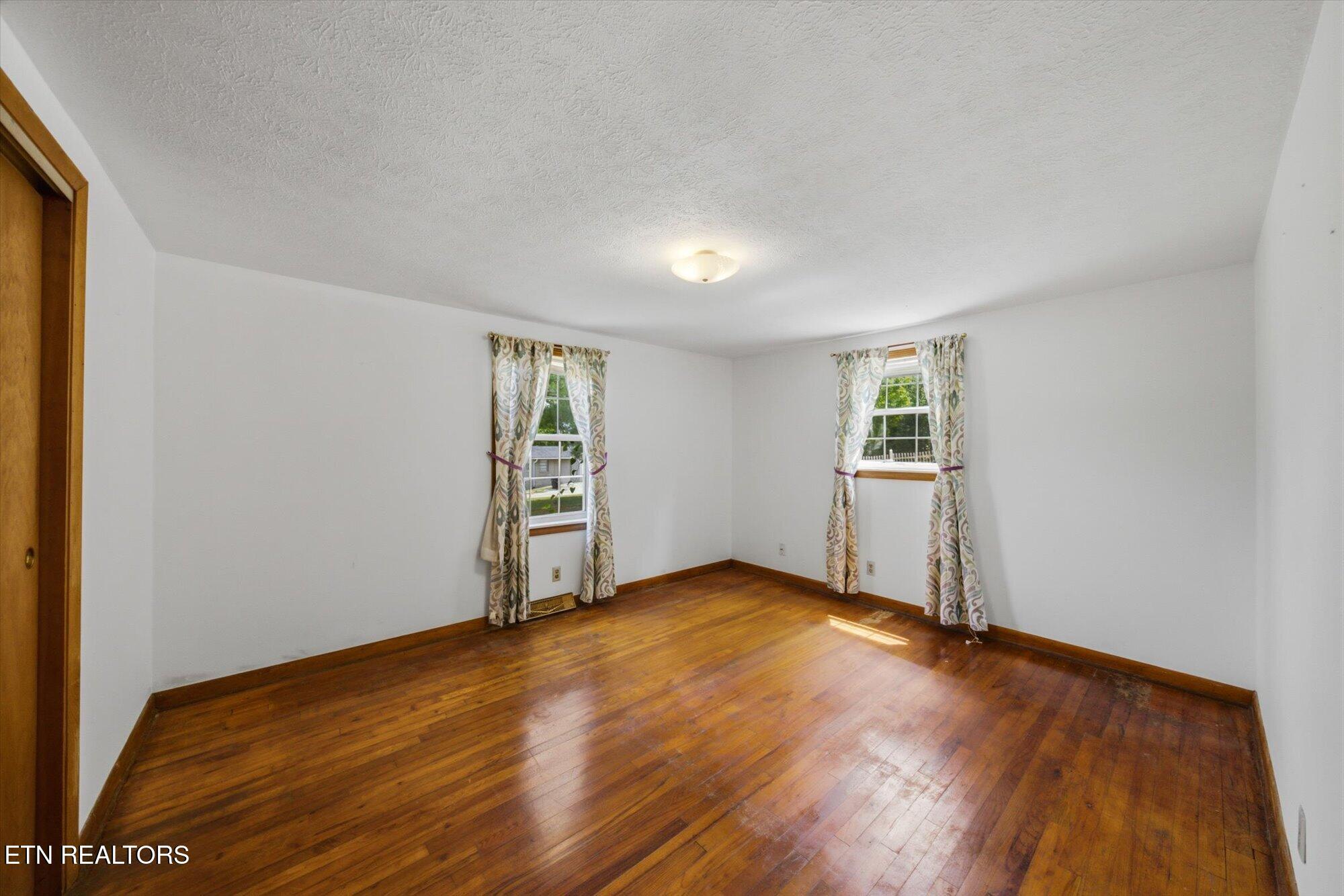 3317 Pink Hatcher Lane Louisville TN 37777