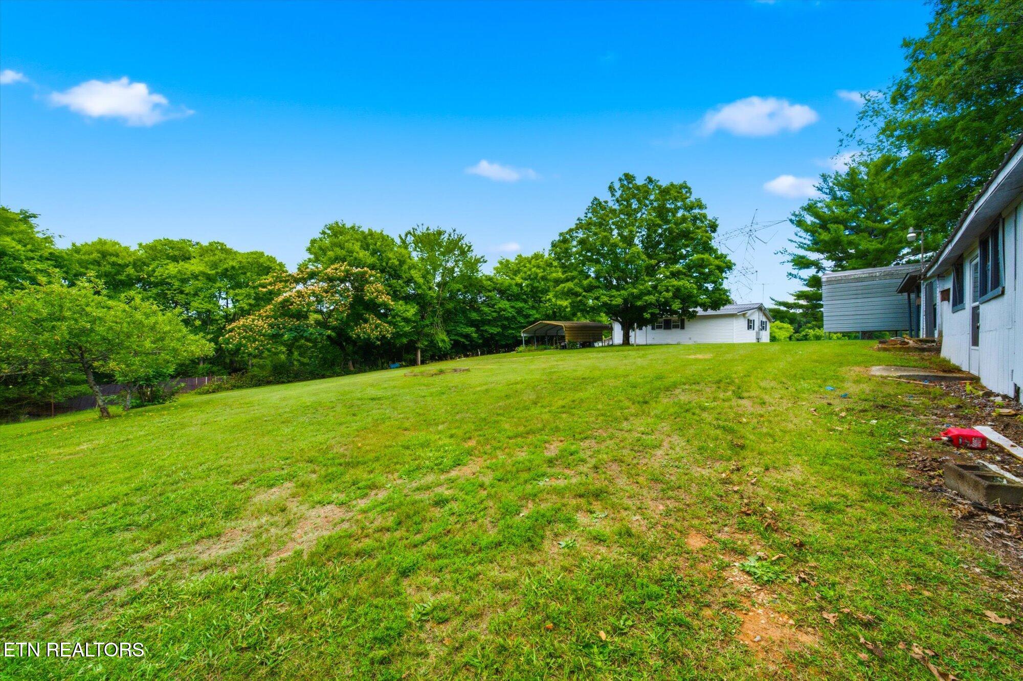 3317 Pink Hatcher Lane Louisville TN 37777