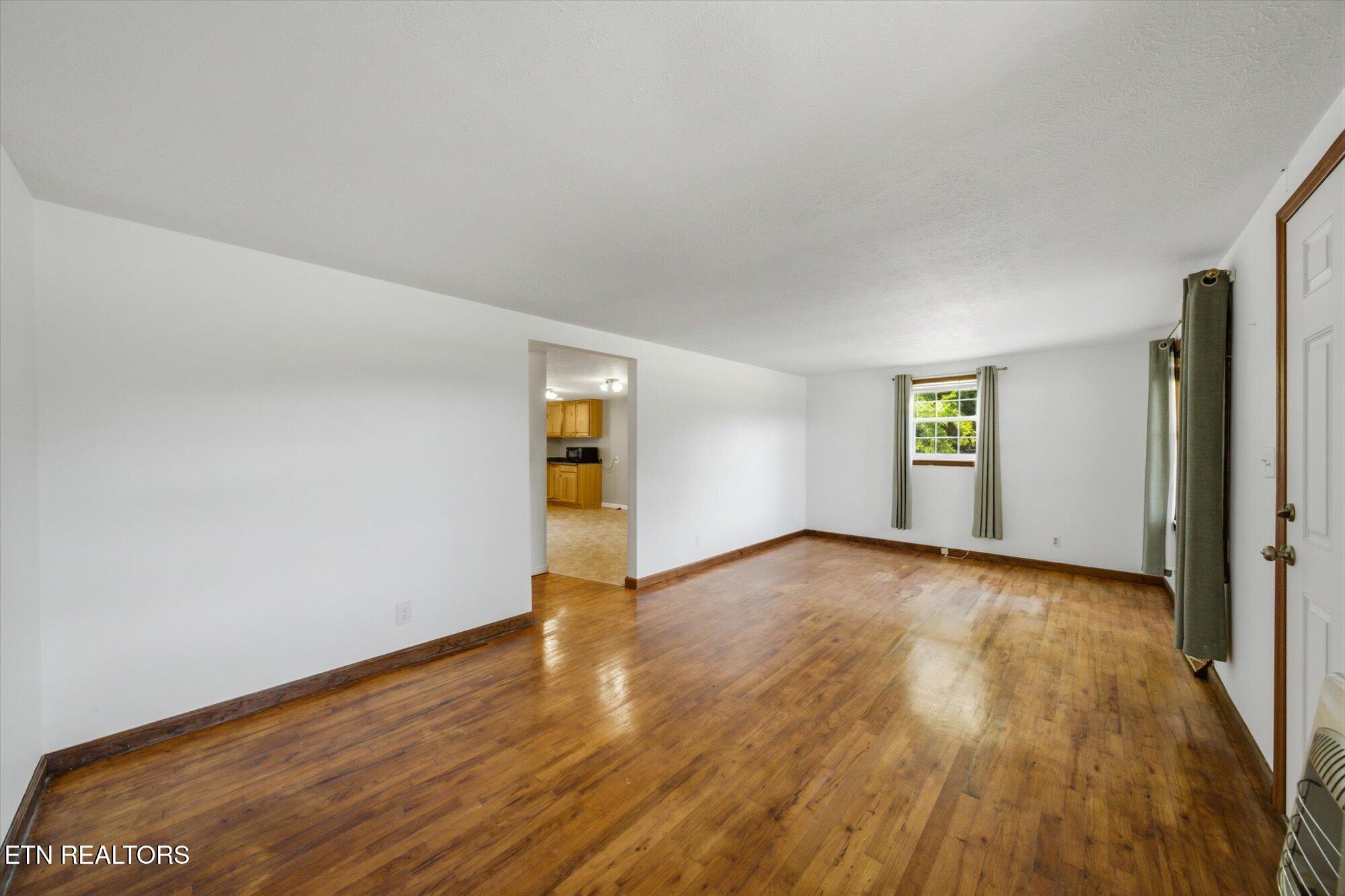 3317 Pink Hatcher Lane Louisville TN 37777