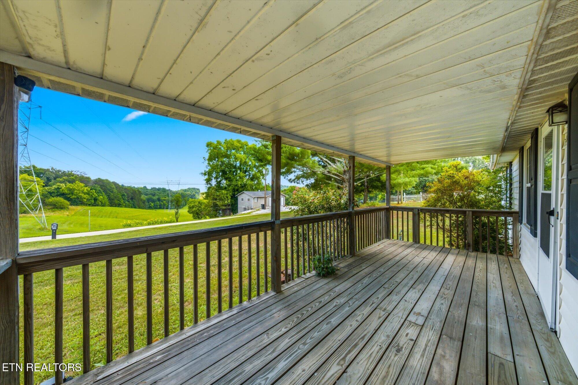3317 Pink Hatcher Lane Louisville TN 37777