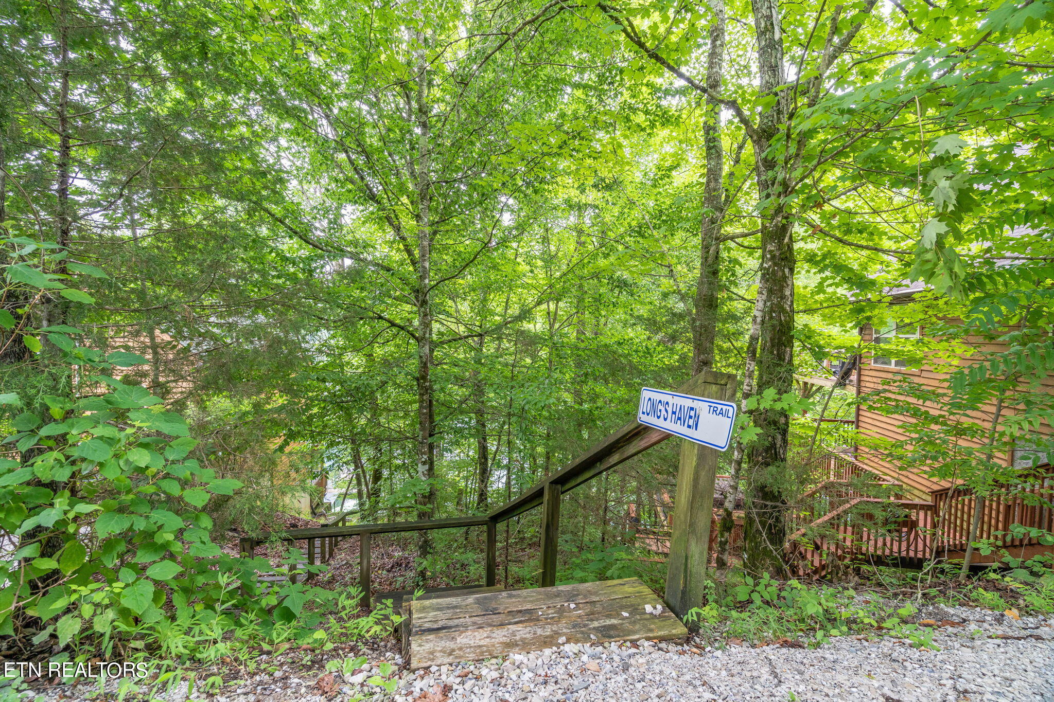 180 Flat Hollow Marina Road Speedwell TN 37870