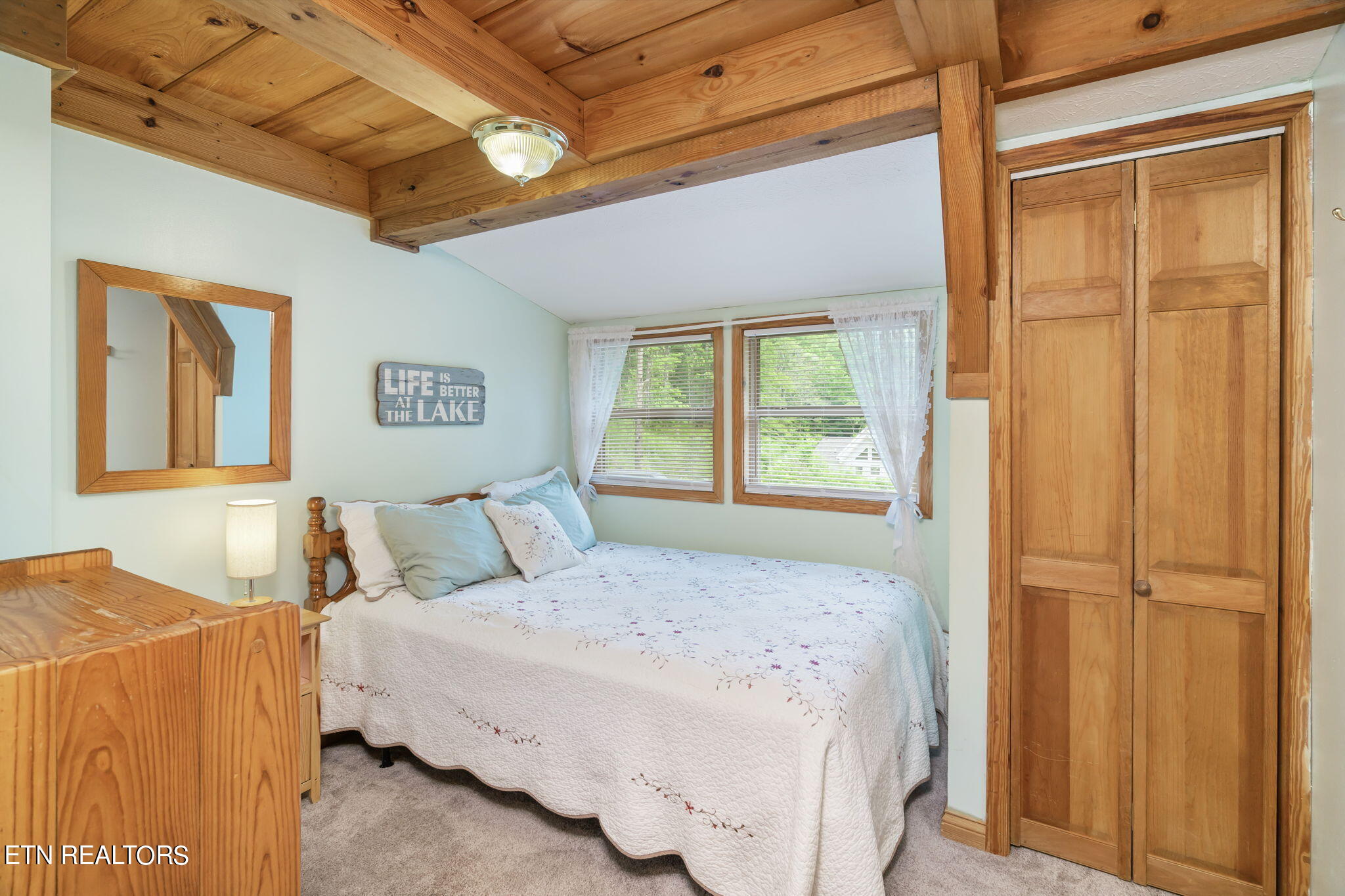 180 Flat Hollow Marina Road Speedwell TN 37870