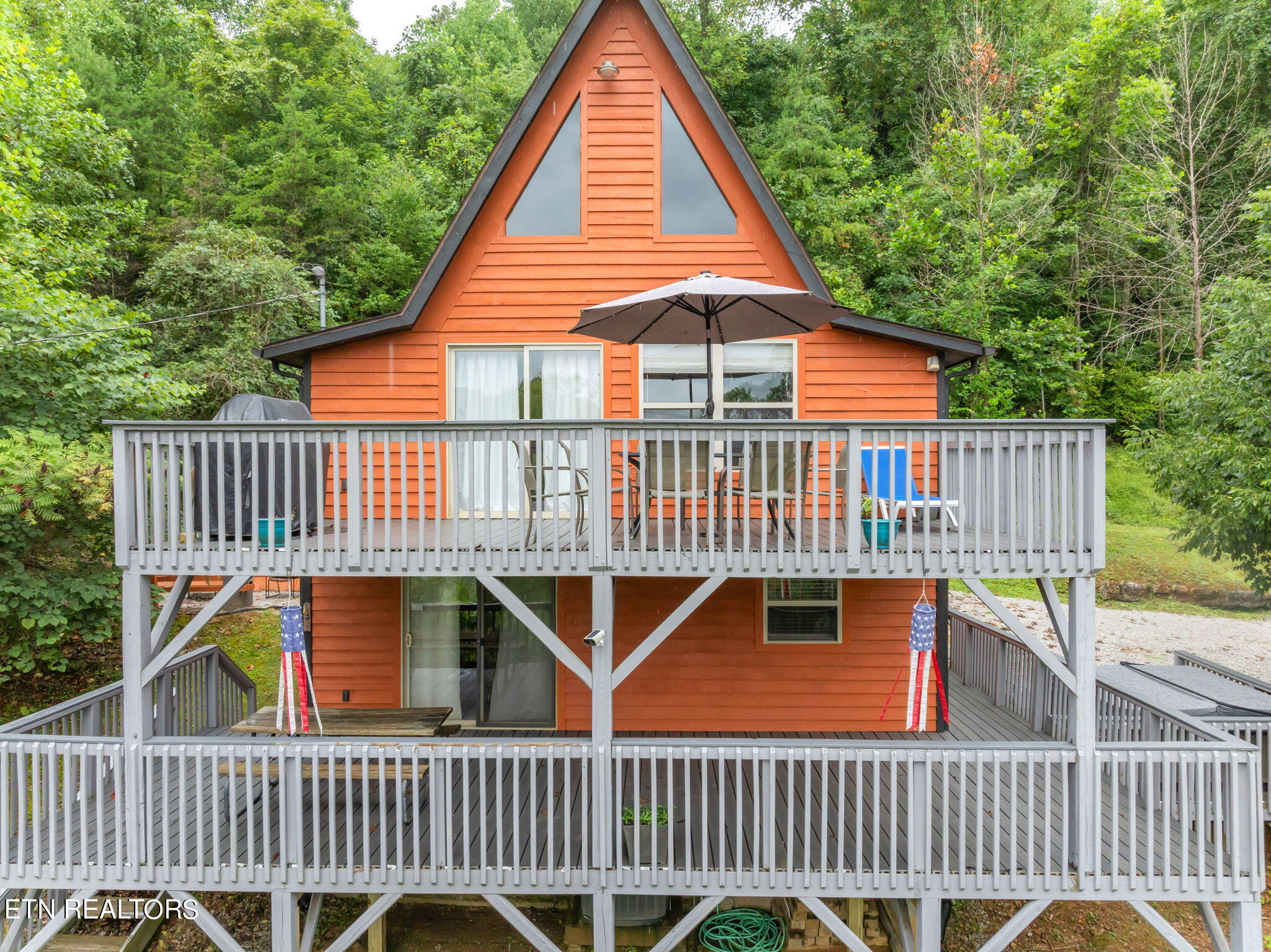 180 Flat Hollow Marina Road Speedwell TN 37870
