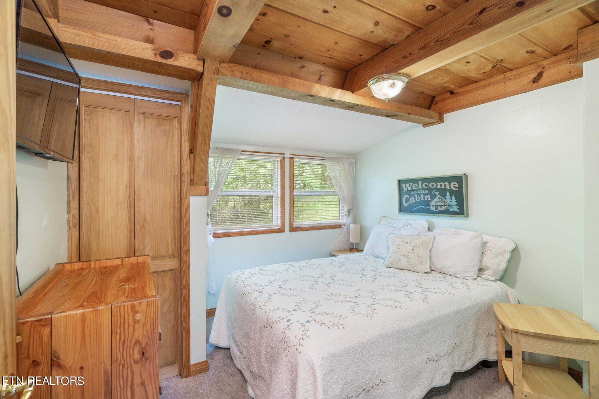 180 Flat Hollow Marina Road Speedwell TN 37870