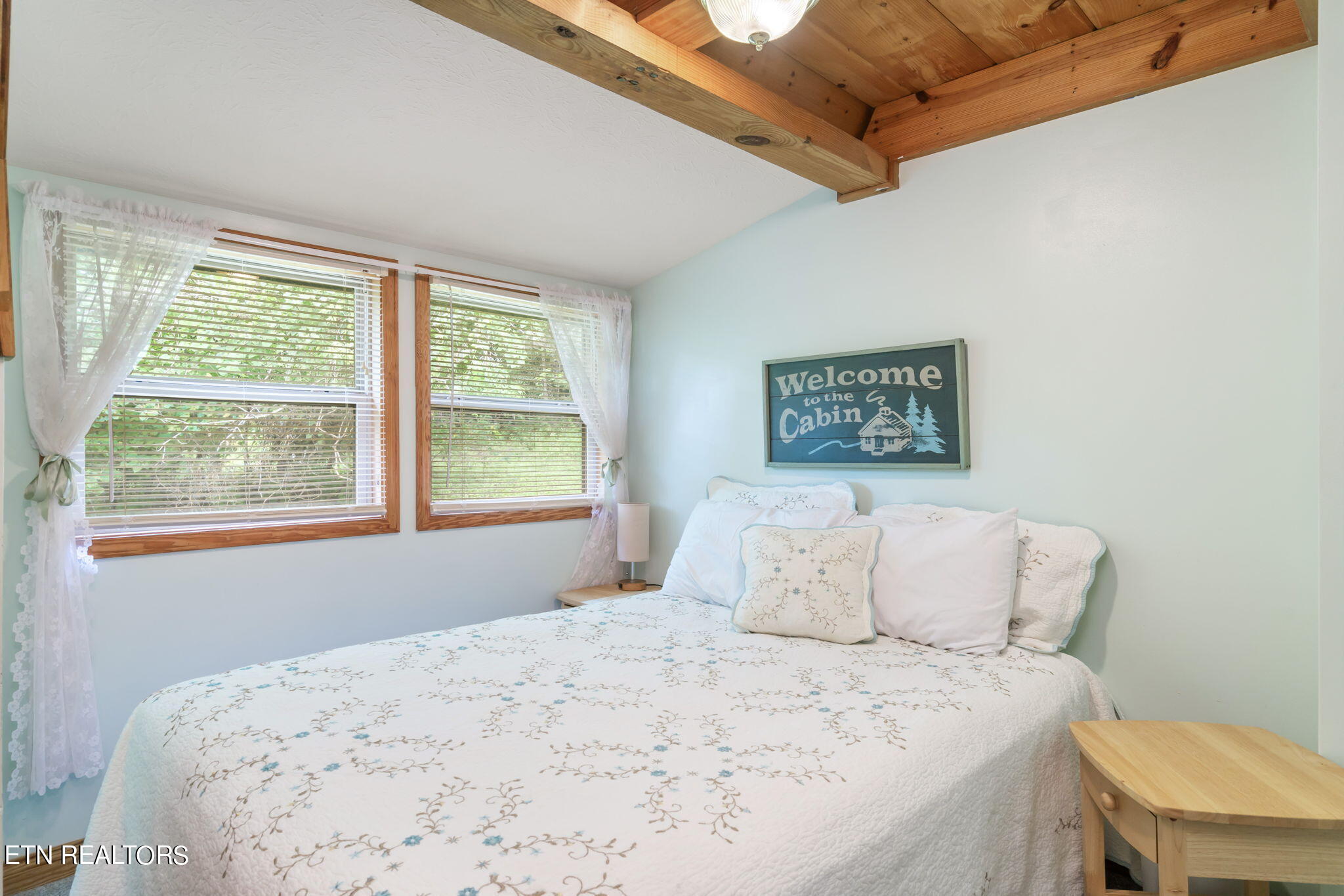 180 Flat Hollow Marina Road Speedwell TN 37870