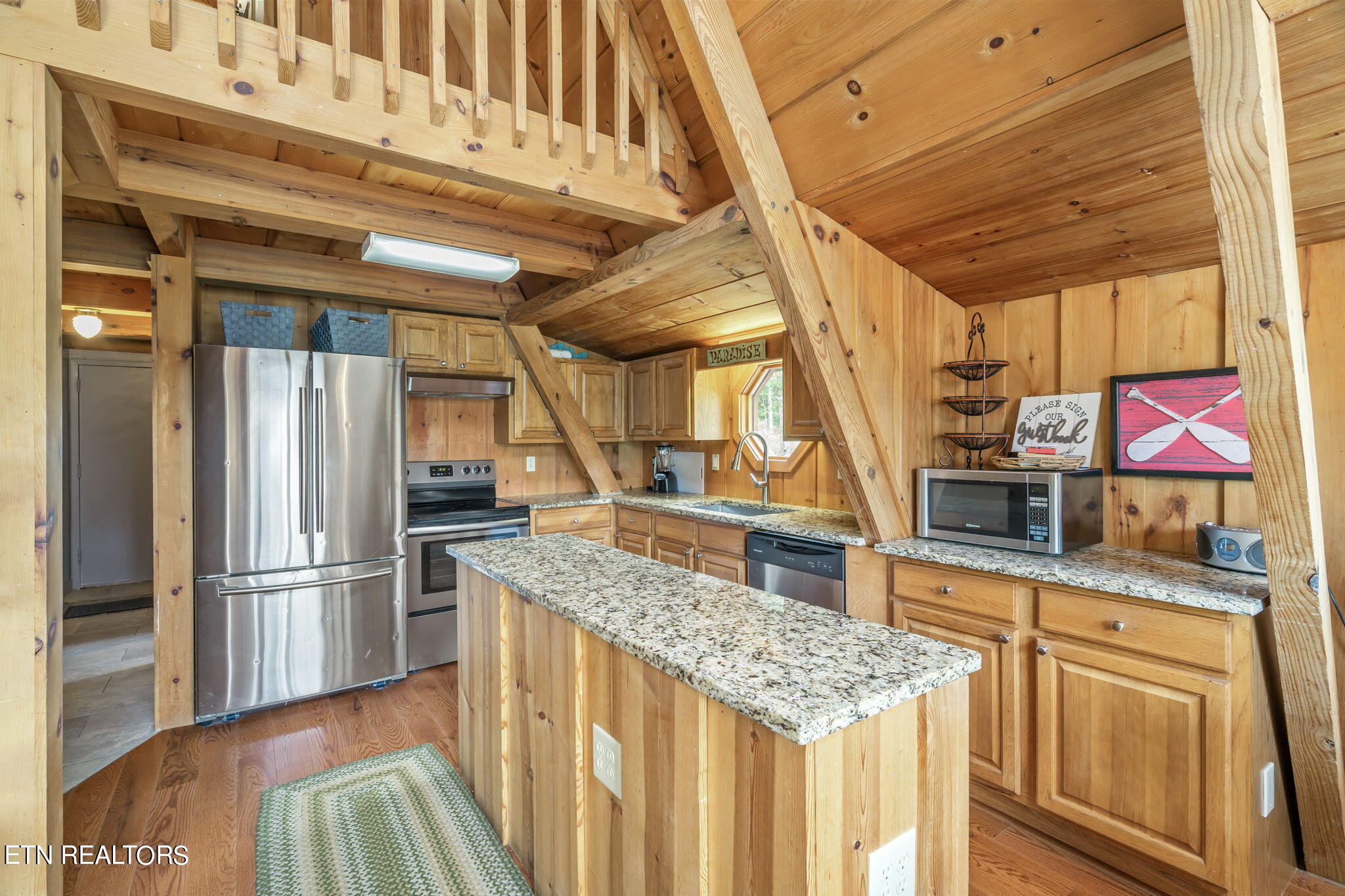 180 Flat Hollow Marina Road Speedwell TN 37870