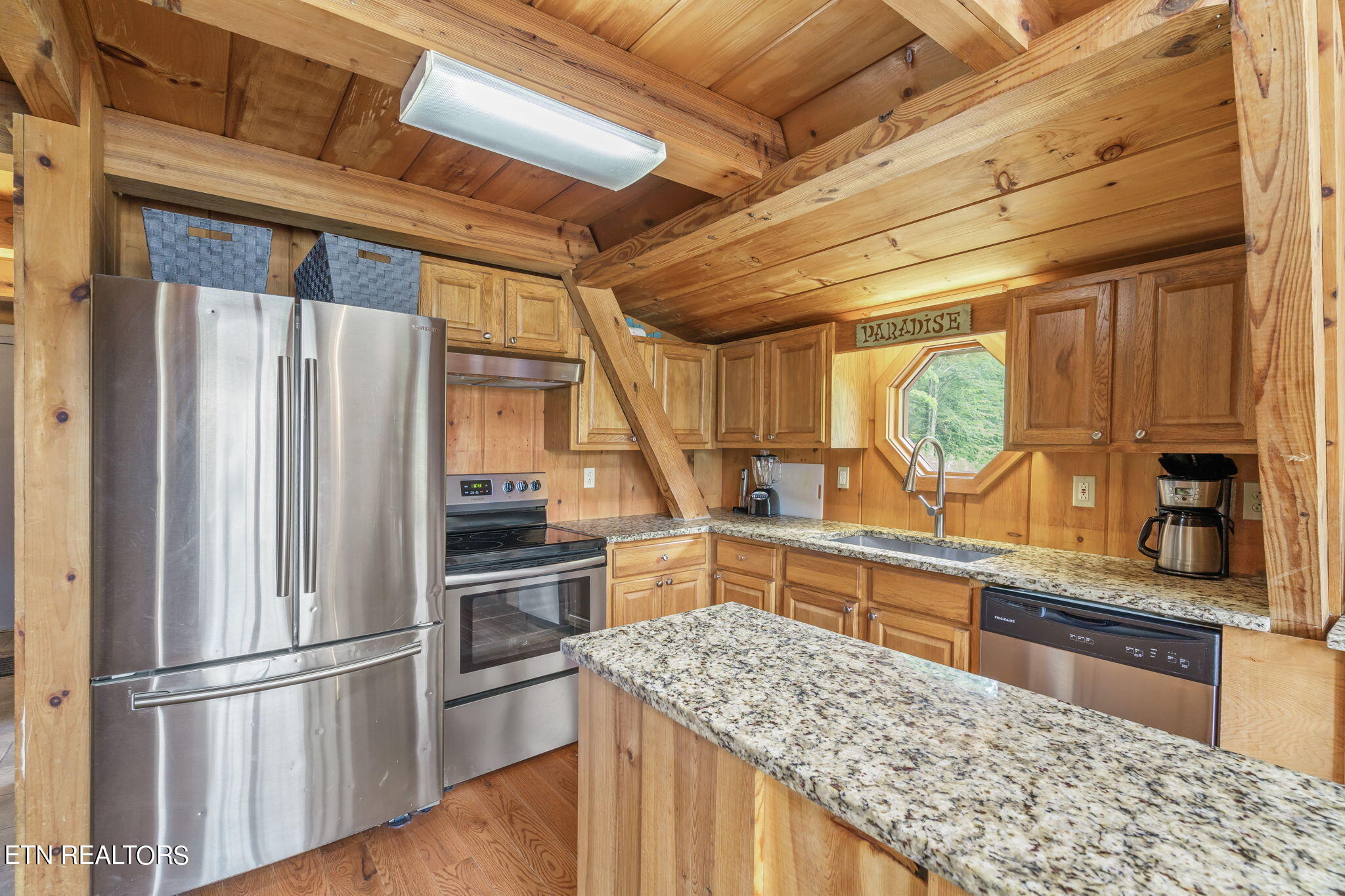 180 Flat Hollow Marina Road Speedwell TN 37870