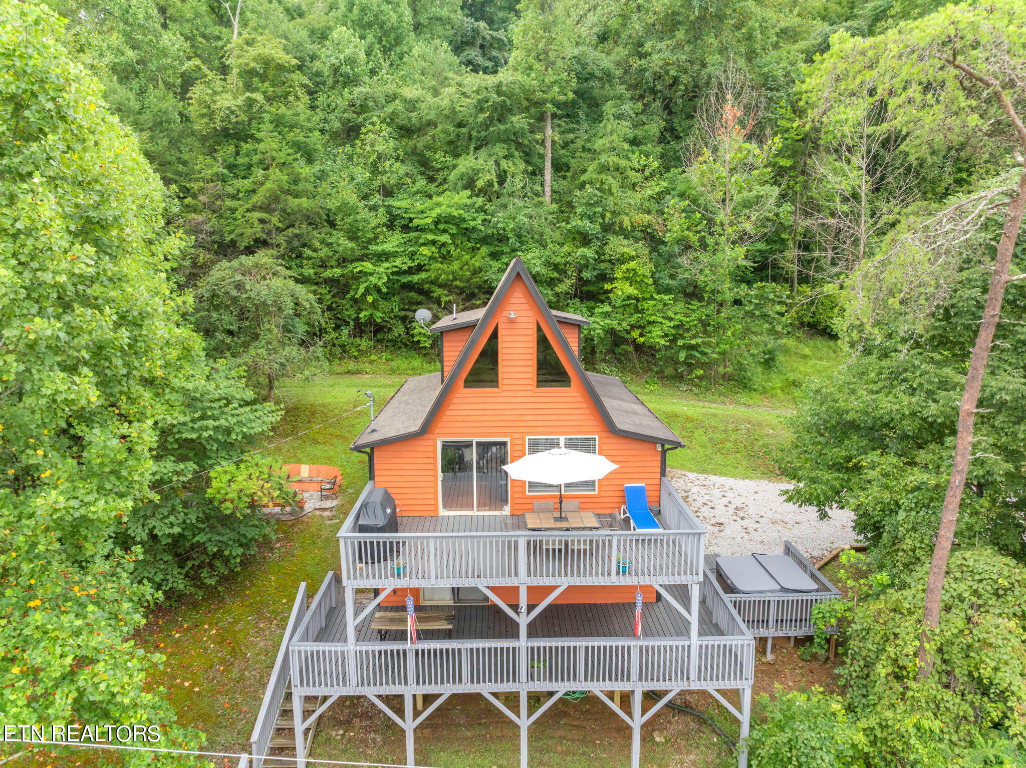 180 Flat Hollow Marina Road Speedwell TN 37870