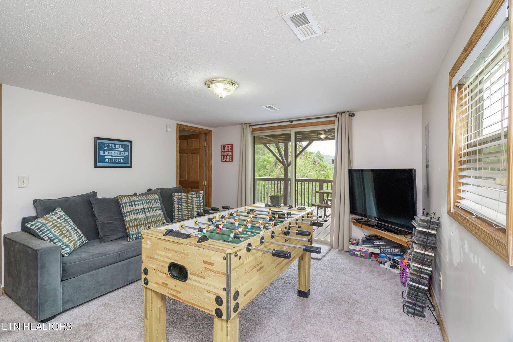 180 Flat Hollow Marina Road Speedwell TN 37870