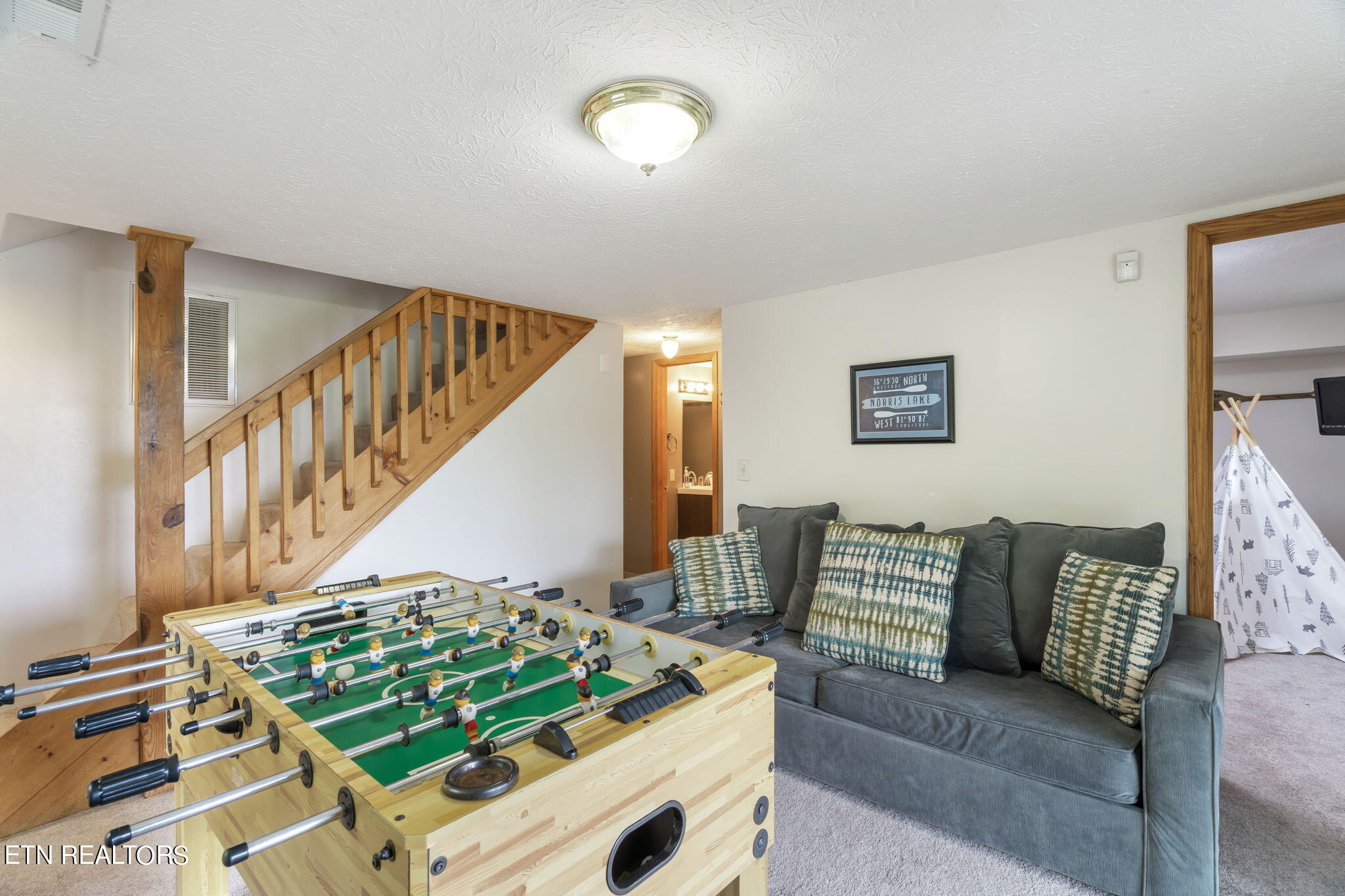 180 Flat Hollow Marina Road Speedwell TN 37870