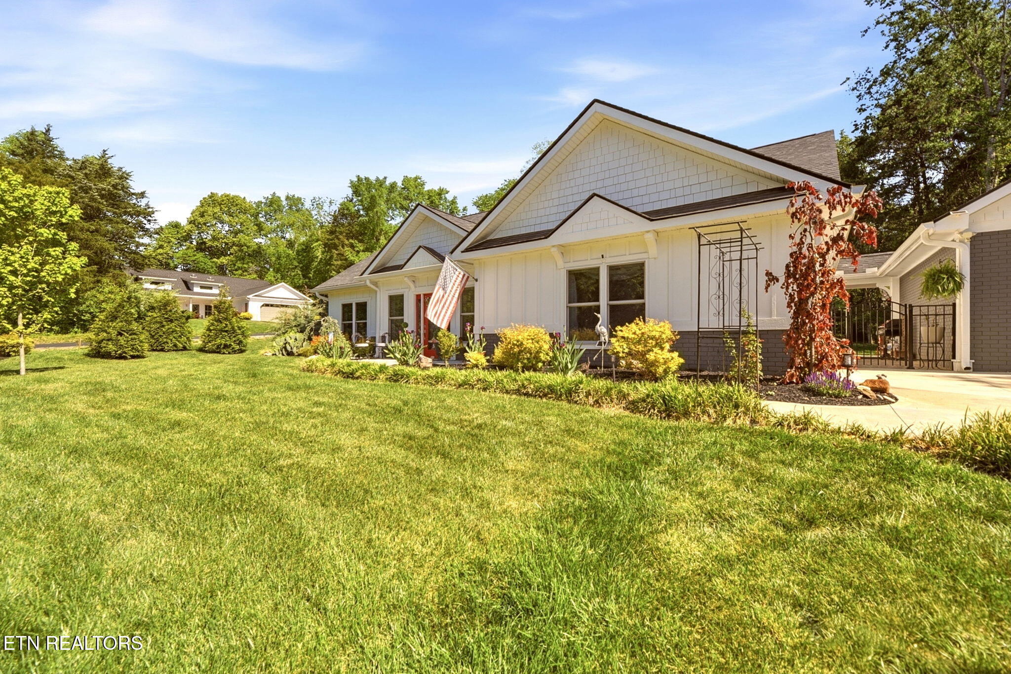 106 Chatuga Drive Loudon TN 37774