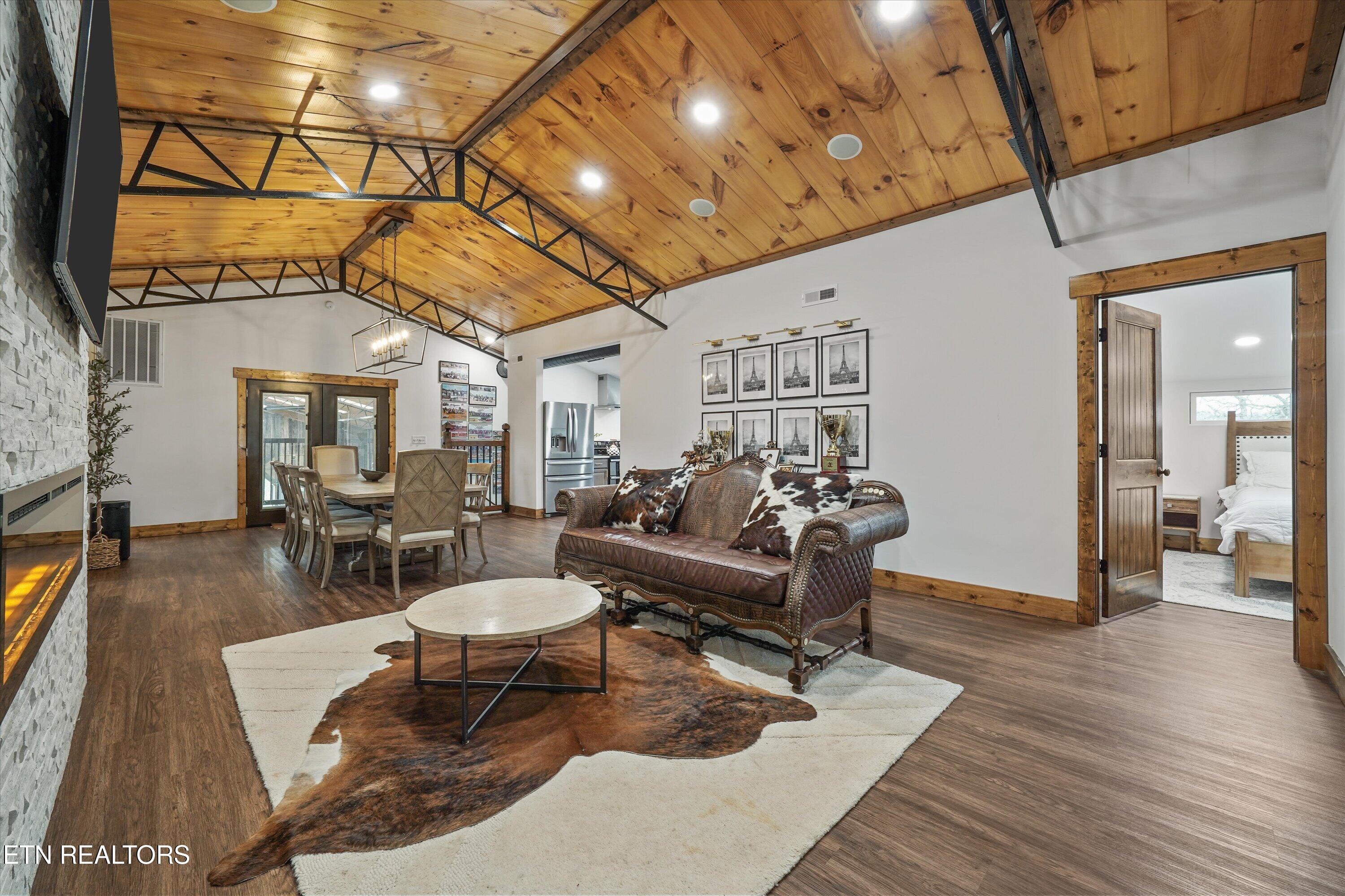 208 County Road 260 Niota TN 37826