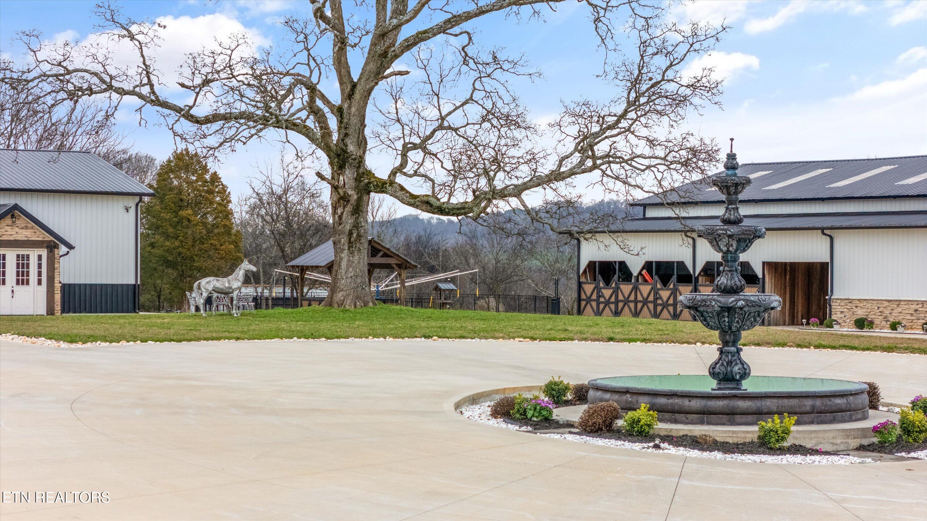208 County Road 260 Niota TN 37826