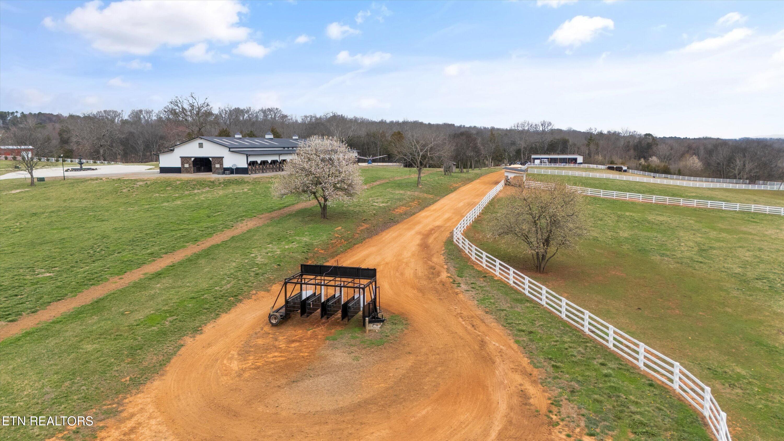 208 County Road 260 Niota TN 37826