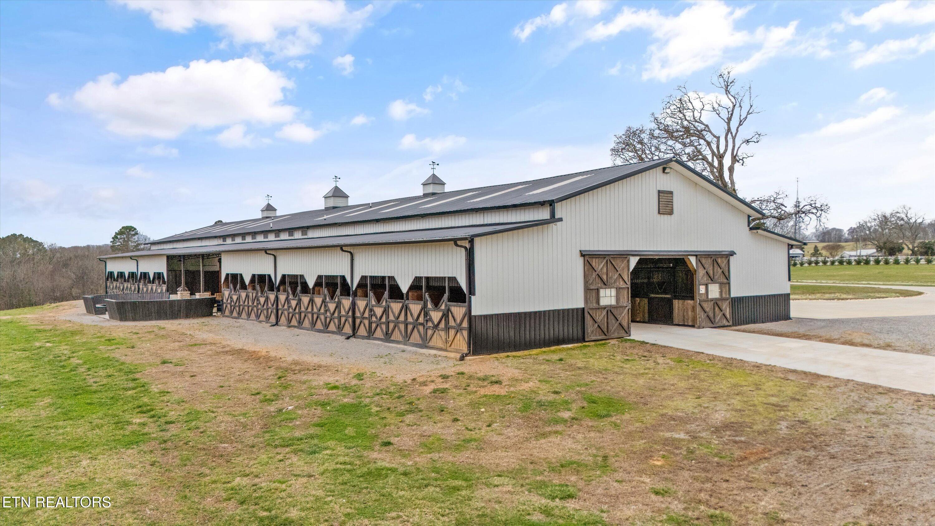 208 County Road 260 Niota TN 37826