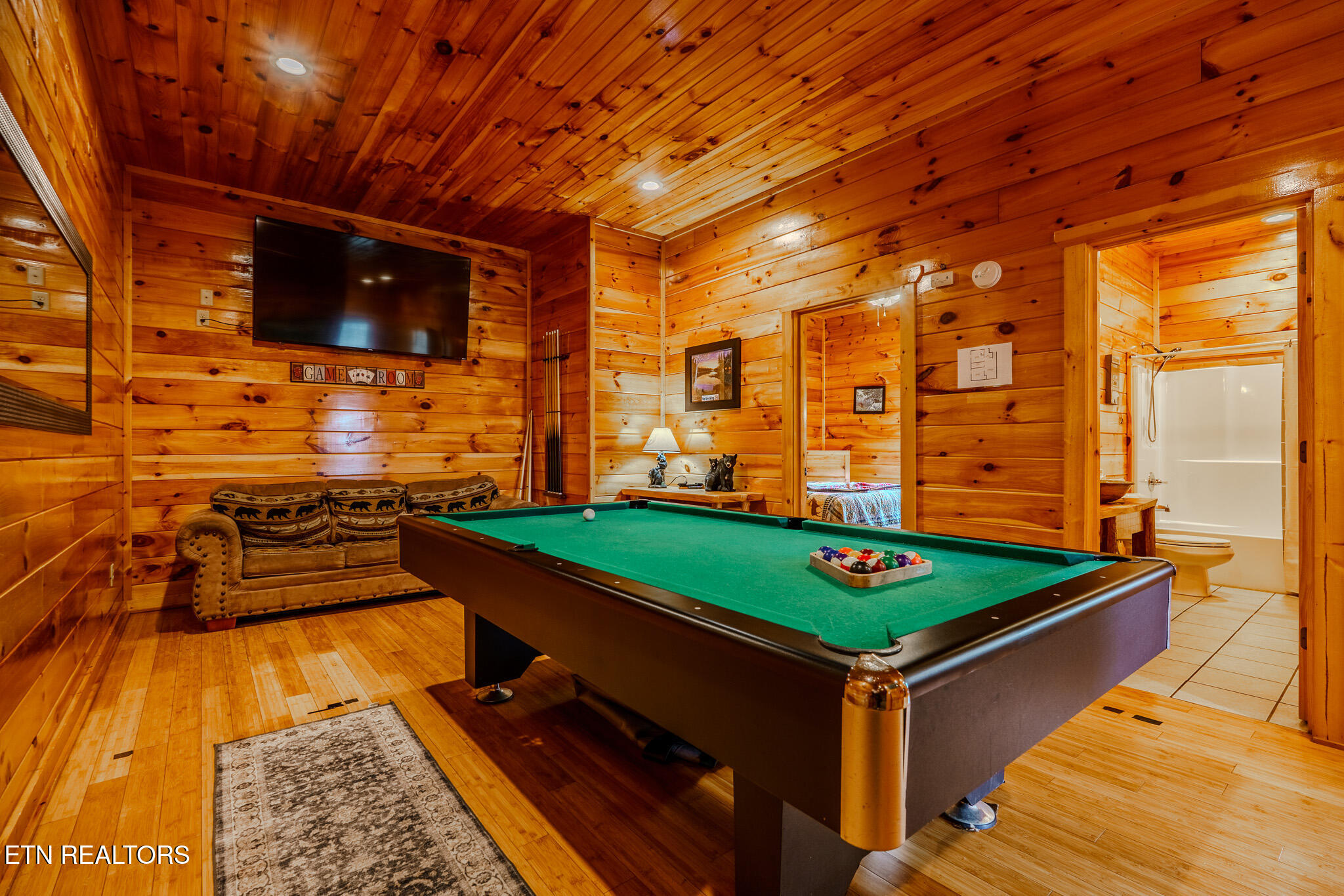 921 Mcmakin Way Pigeon Forge TN 37863