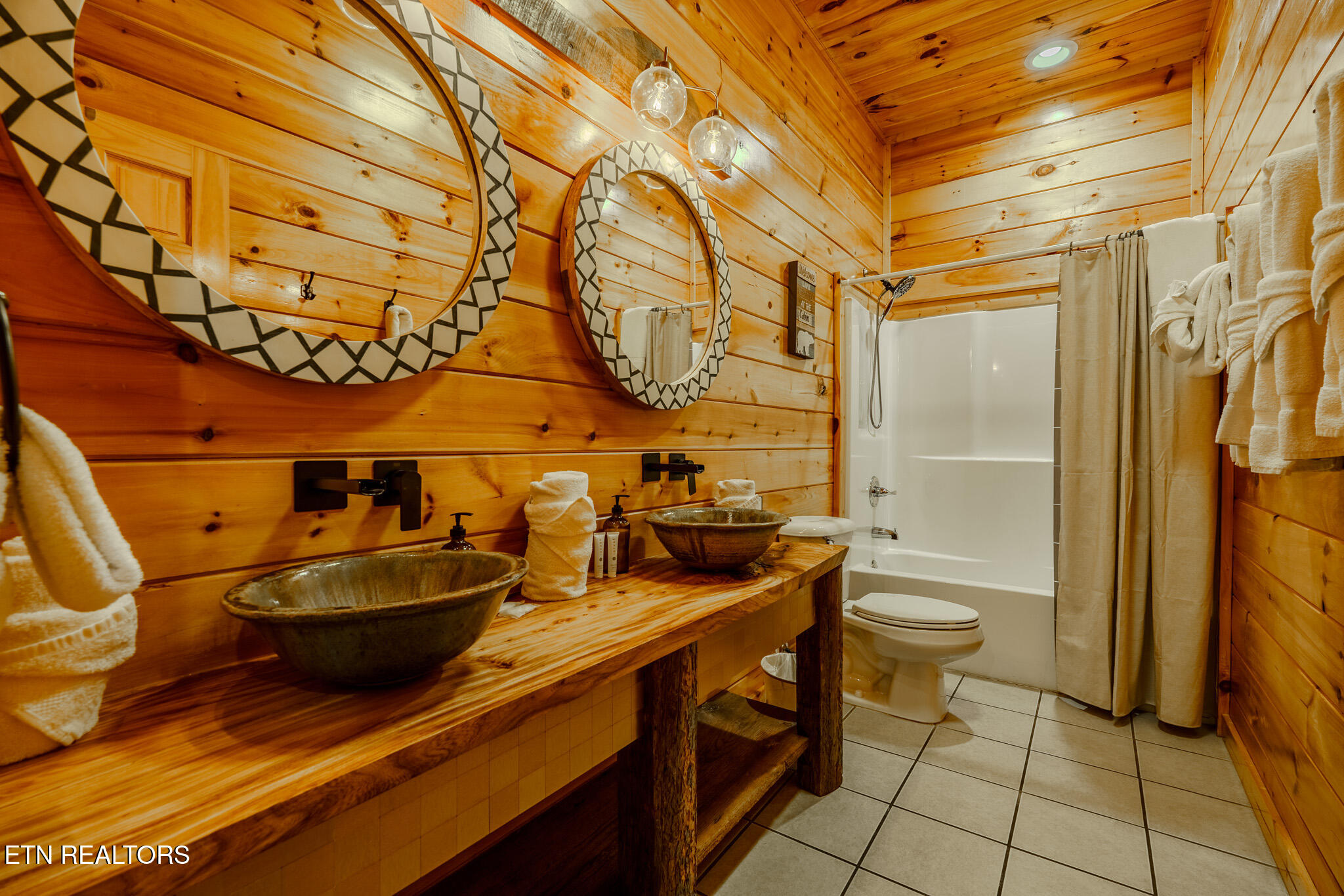 921 Mcmakin Way Pigeon Forge TN 37863