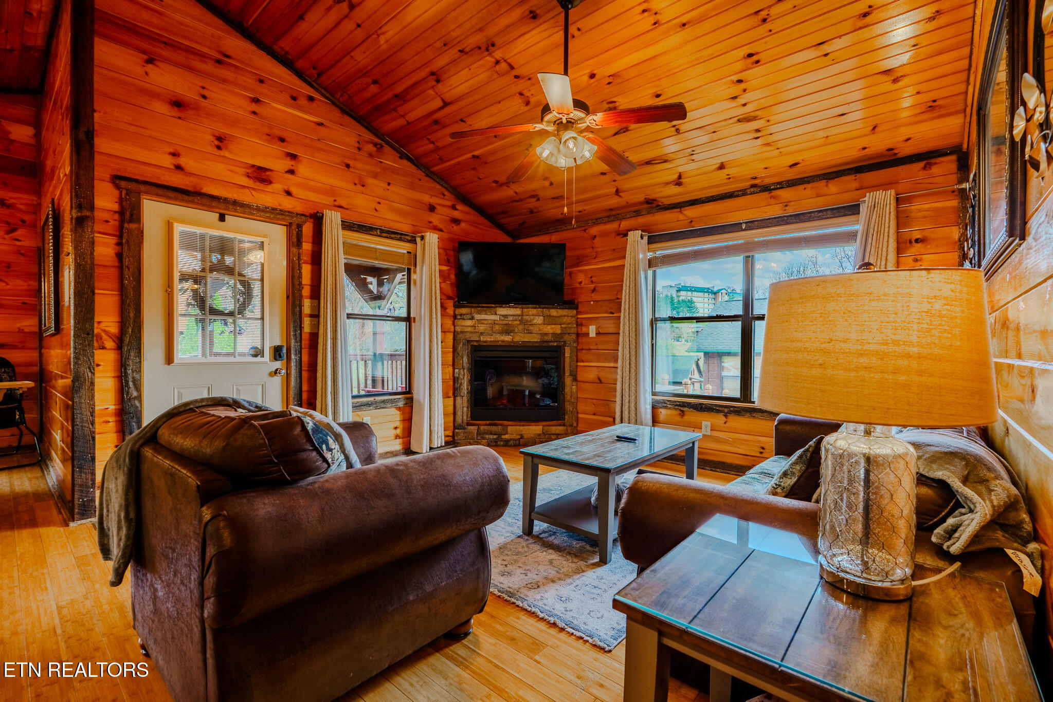 921 Mcmakin Way Pigeon Forge TN 37863