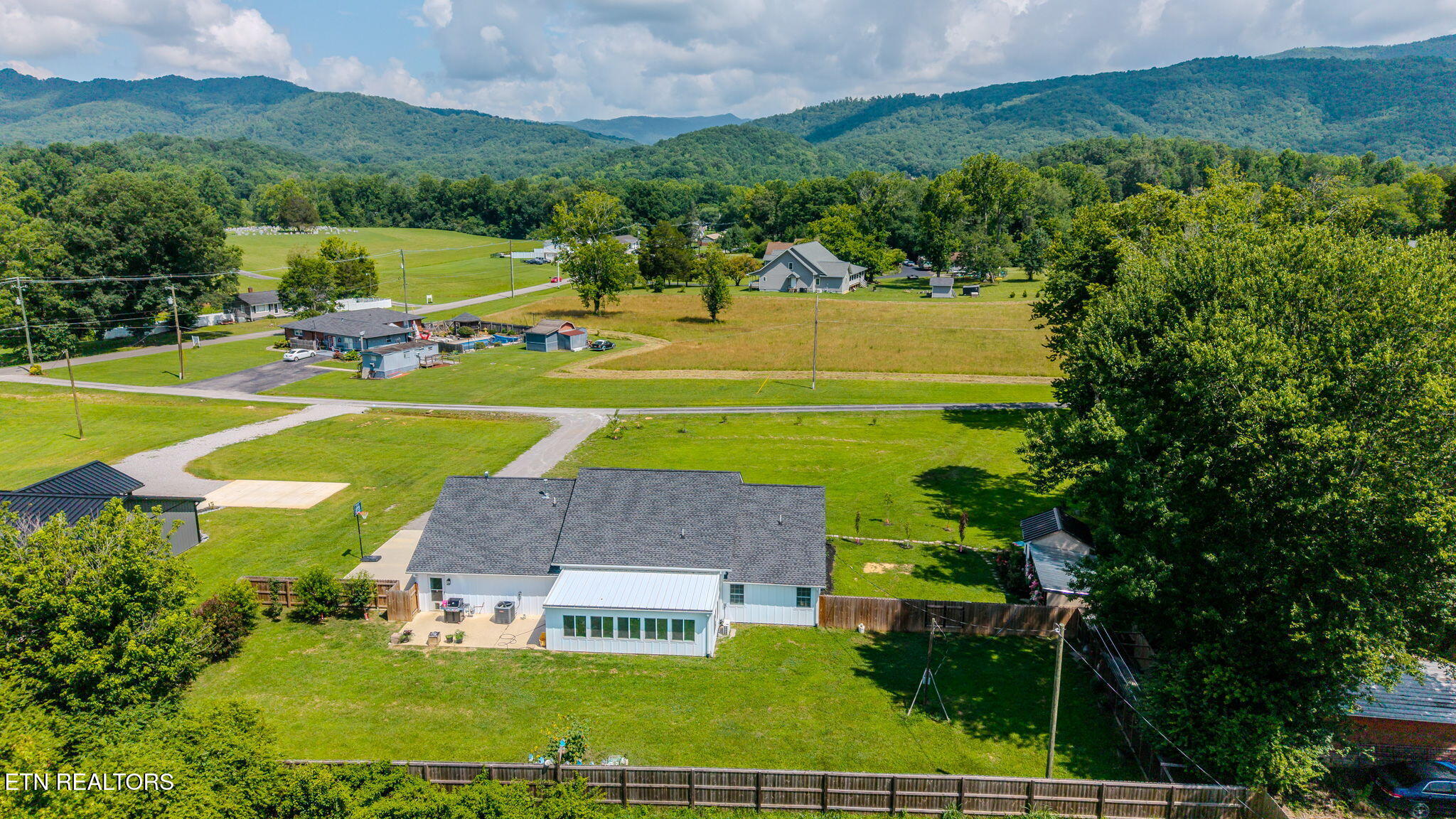 114 Eldon Justice Road Oliver Springs TN 37840
