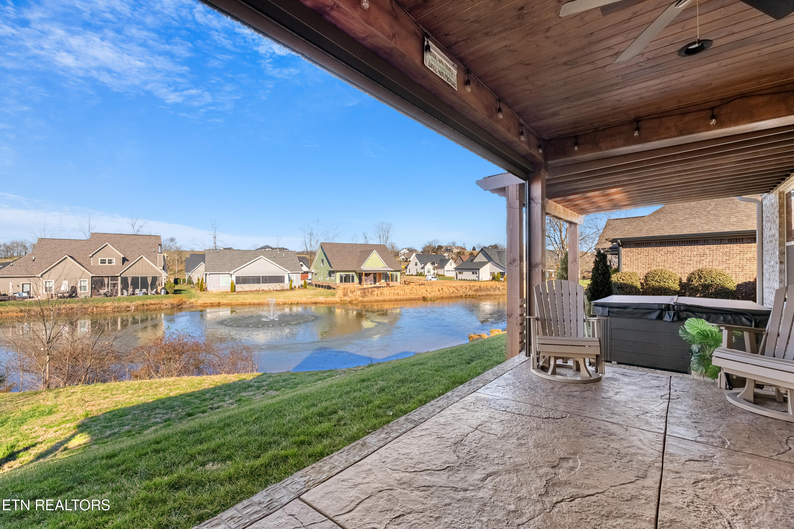 2743 Old Club Road Loudon TN 37774