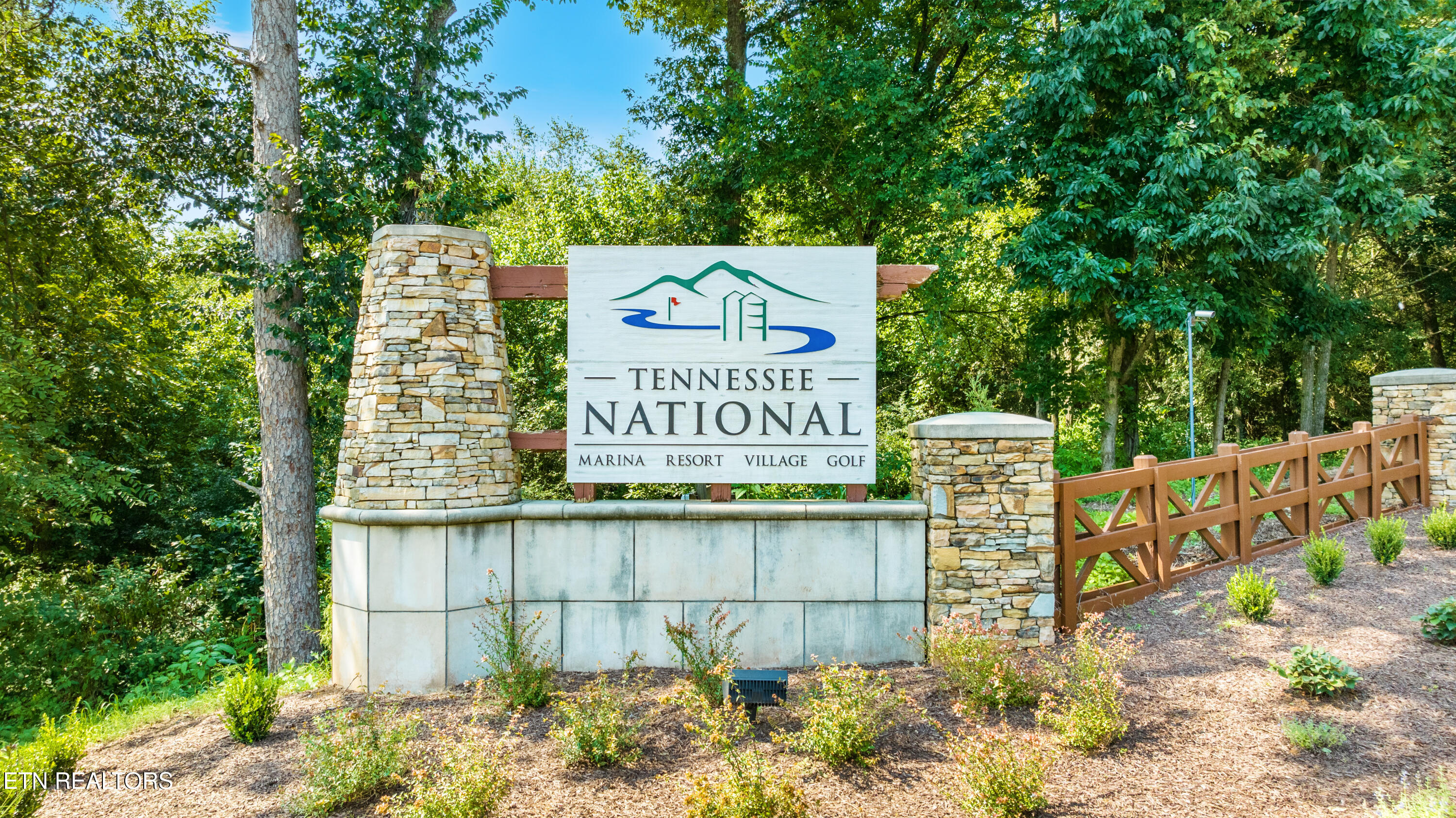 2743 Old Club Road Loudon TN 37774