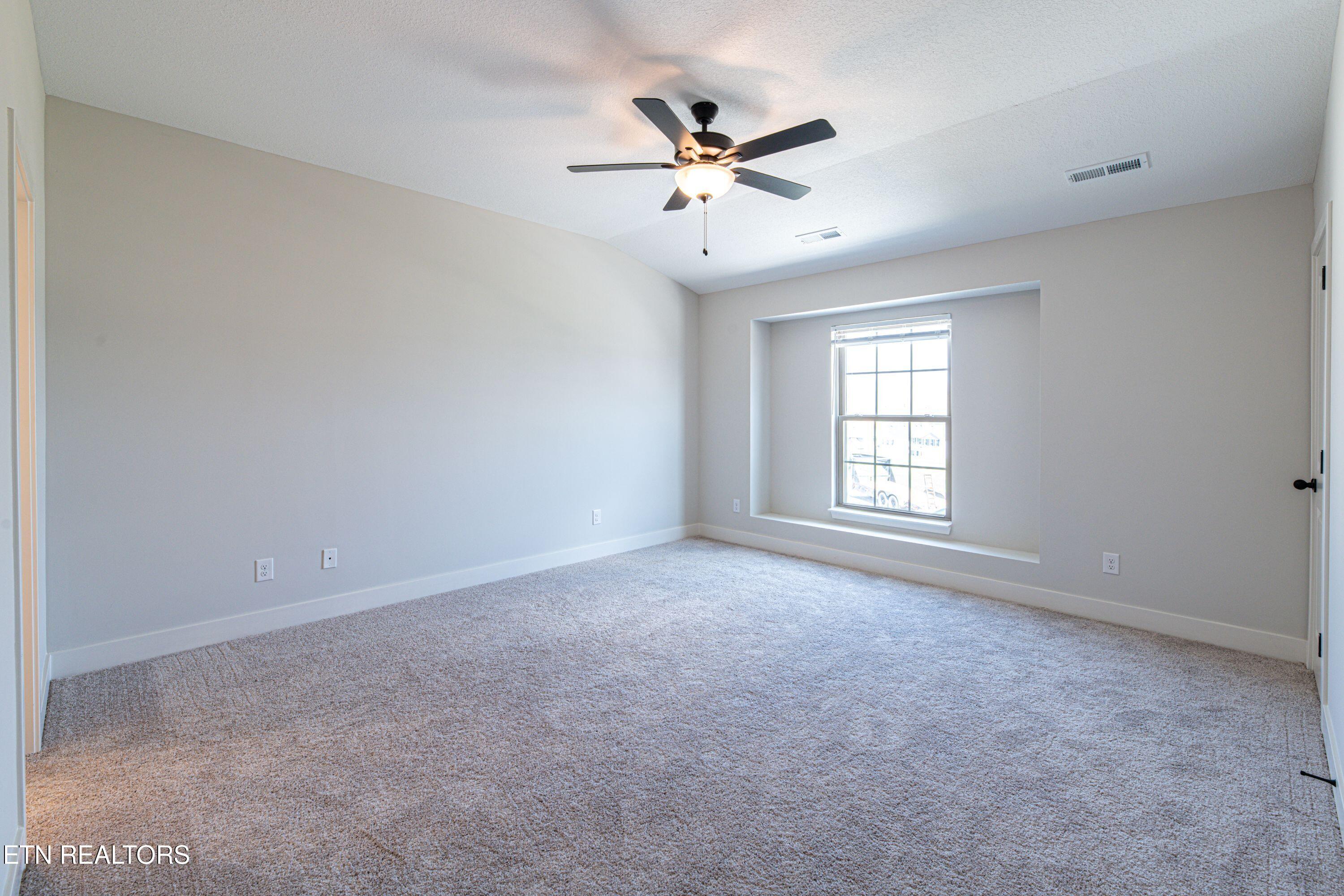 8988 Keenberg Lane Knoxville TN 37931